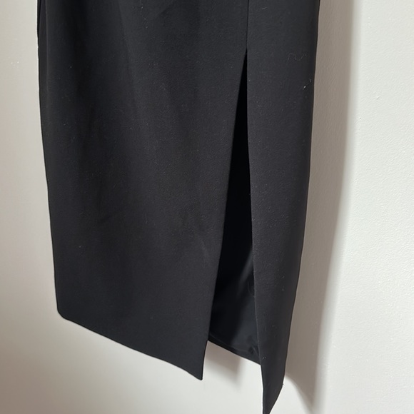 Black dress - Picture 5 of 9